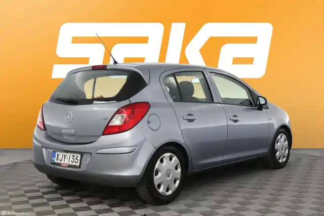 Hopea Viistoperä, Opel Corsa – XJY-135