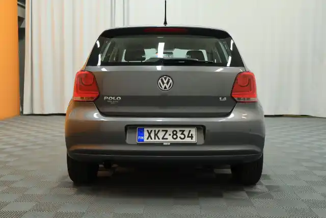 Harmaa Viistoperä, Volkswagen Polo – XKZ-834