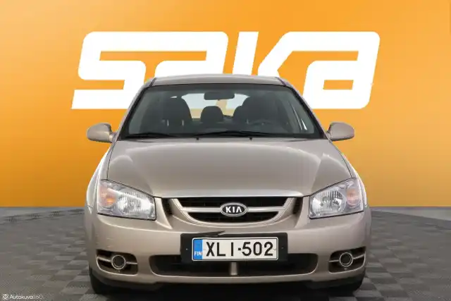 Beige Tila-auto, Kia Cerato – XLI-502