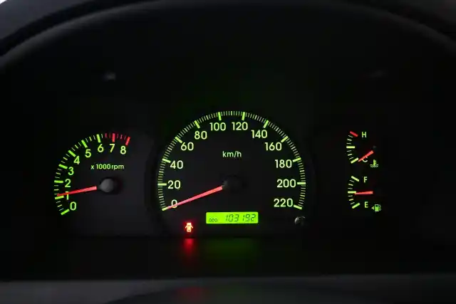Beige Tila-auto, Kia Cerato – XLI-502