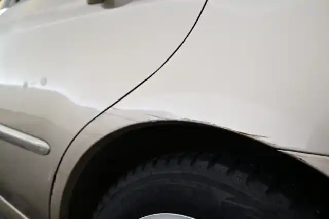 Beige Tila-auto, Kia Cerato – XLI-502