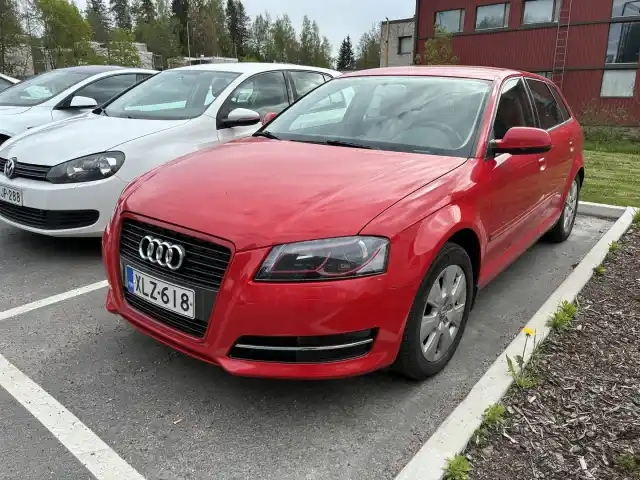 Punainen Viistoperä, Audi A3 – XLZ-618