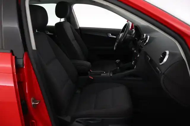 Punainen Viistoperä, Audi A3 – XLZ-618