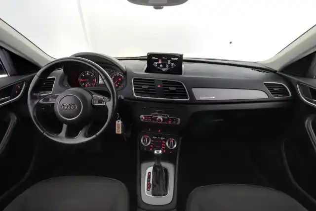 Musta Maastoauto, Audi Q3 – XLZ-645