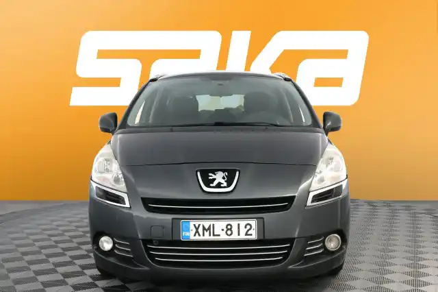 Harmaa Tila-auto, Peugeot 5008 – XML-812