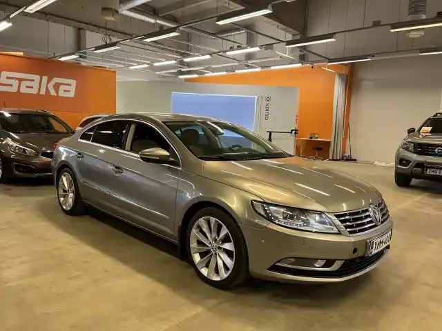 Beige Sedan, Volkswagen CC – XMM-408