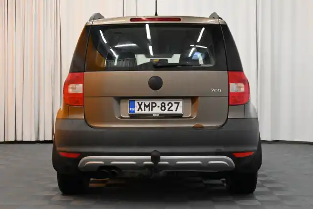 Ruskea Maastoauto, Skoda Yeti – XMP-827