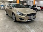 Ruskea (beige) Sedan, Volvo S60 – XMS-105, kuva 1