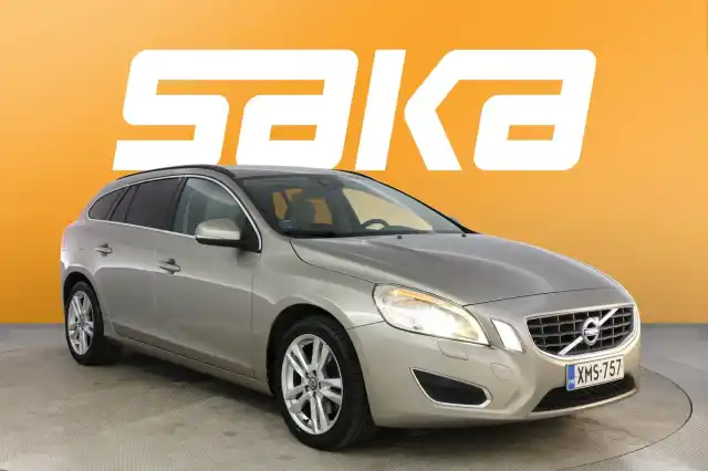 Beige Farmari, Volvo V60 – XMS-757