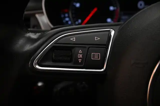 Harmaa Viistoperä, Audi A7 – XMU-436