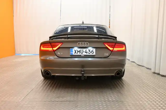 Harmaa Viistoperä, Audi A7 – XMU-436