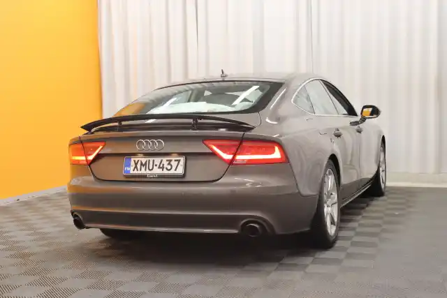 Harmaa Viistoperä, Audi A7 – XMU-437