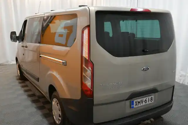 Harmaa Tila-auto, Ford Tourneo Custom – XMV-618