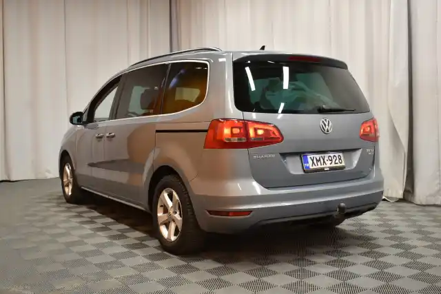 Harmaa Tila-auto, Volkswagen Sharan – XMX-928