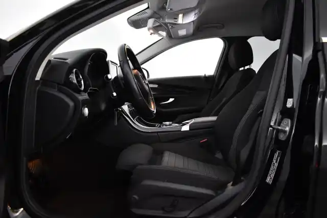 Musta Farmari, Mercedes-Benz C – XMZ-150