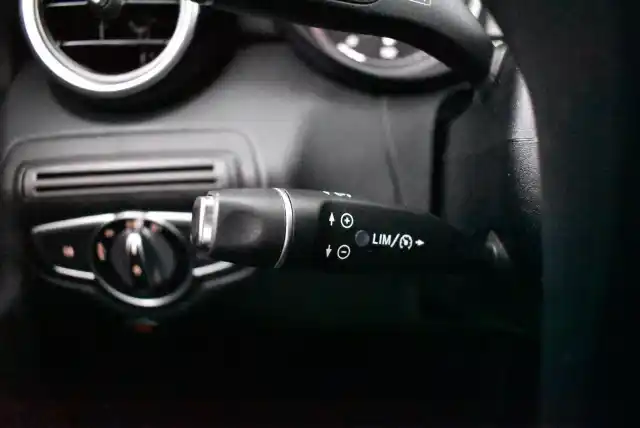 Musta Farmari, Mercedes-Benz C – XMZ-150