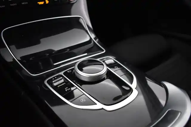 Musta Farmari, Mercedes-Benz C – XMZ-150