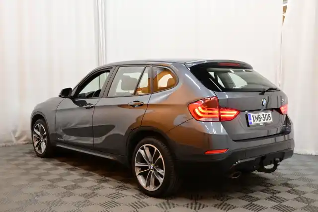 Harmaa Maastoauto, BMW X1 – XNB-308