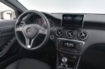 Valkoinen Viistoperä, Mercedes-Benz A – XNC-908, kuva 10