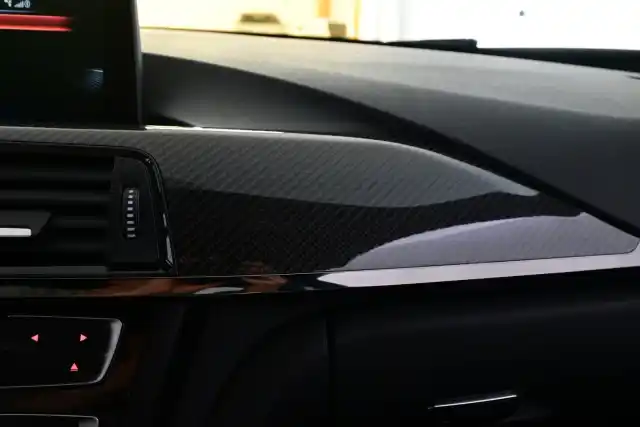 Sininen Coupe, BMW M4 – XNE-343