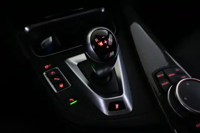 Sininen Coupe, BMW M4 – XNE-343