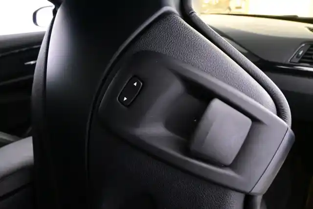 Sininen Coupe, BMW M4 – XNE-343