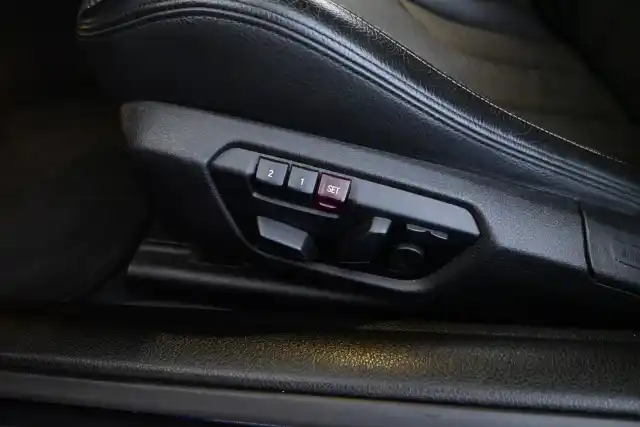 Sininen Coupe, BMW M4 – XNE-343