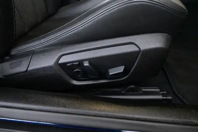 Sininen Coupe, BMW M4 – XNE-343