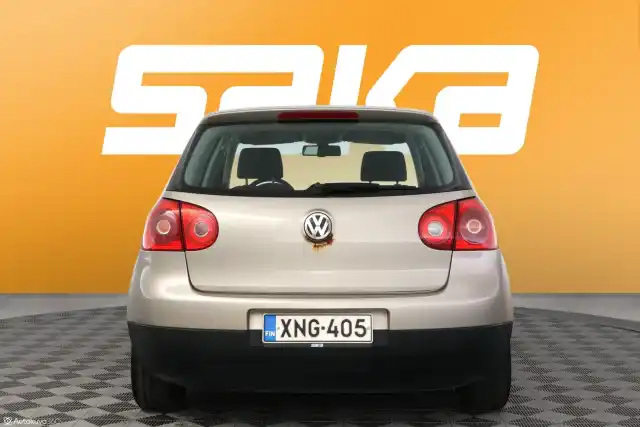 Ruskea (beige) Viistoperä, Volkswagen Golf – XNG-405