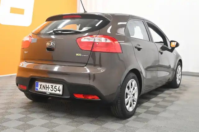 Ruskea Viistoperä, Kia Rio – XNH-354