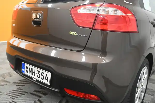 Ruskea Viistoperä, Kia Rio – XNH-354