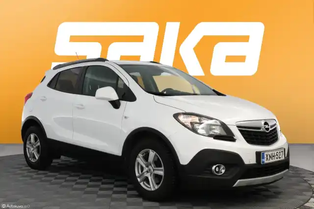 Valkoinen Maastoauto, Opel Mokka – XNH-527