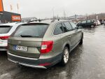 Vihreä Farmari, Skoda Superb – XNK-282, kuva 3