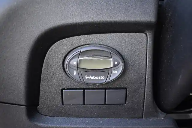 Sininen Pakettiauto, Iveco DAILY – XNL-495