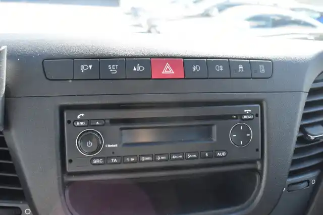 Sininen Pakettiauto, Iveco DAILY – XNL-495