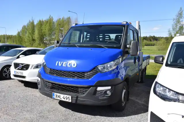 Sininen Pakettiauto, Iveco DAILY – XNL-495
