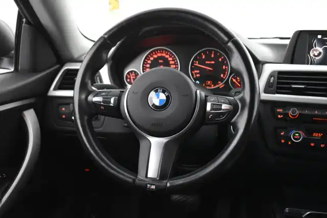 Musta Sedan, BMW 418 – XNM-760