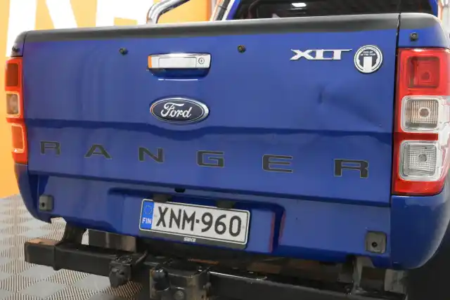 Sininen Pakettiauto, Ford Ranger – XNM-960