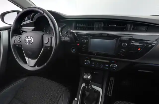 Hopea Sedan, Toyota Corolla – XNN-483