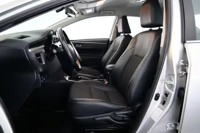 Hopea Sedan, Toyota Corolla – XNN-483