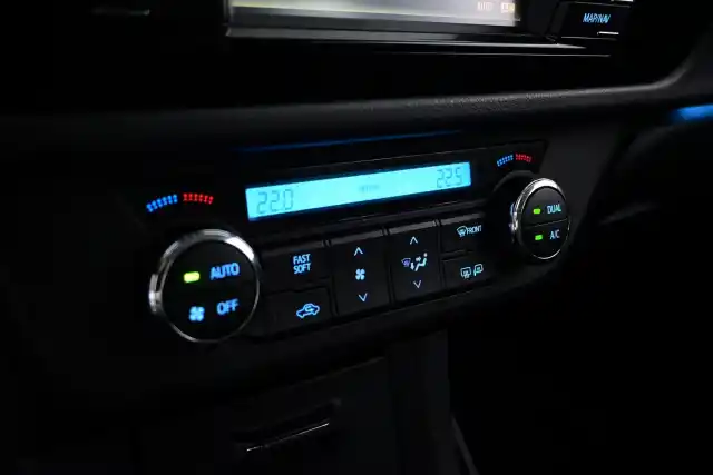 Hopea Sedan, Toyota Corolla – XNN-483