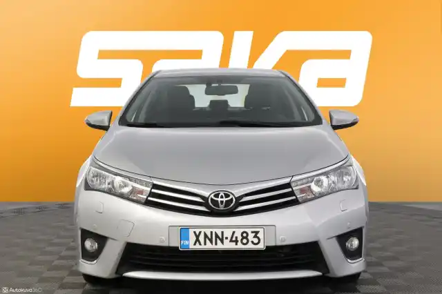 Hopea Sedan, Toyota Corolla – XNN-483