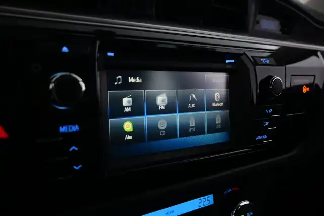Hopea Sedan, Toyota Corolla – XNN-483