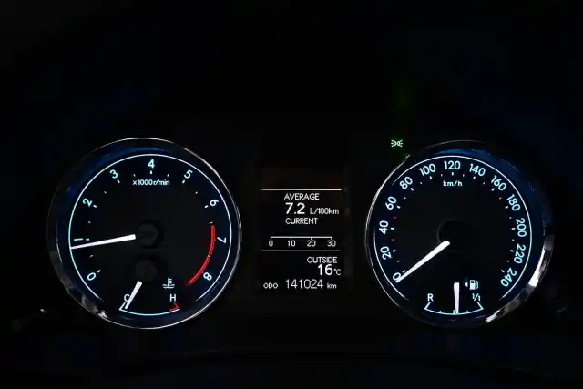 Hopea Sedan, Toyota Corolla – XNN-483