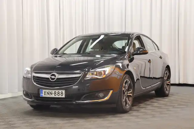 Musta Viistoperä, Opel Insignia – XNN-888