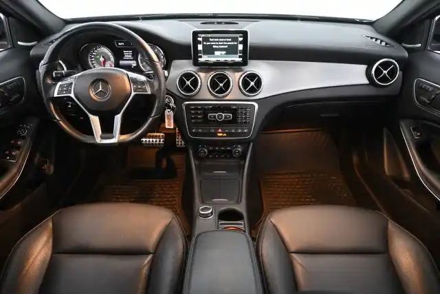 Musta Maastoauto, Mercedes-Benz GLA – XNN-927