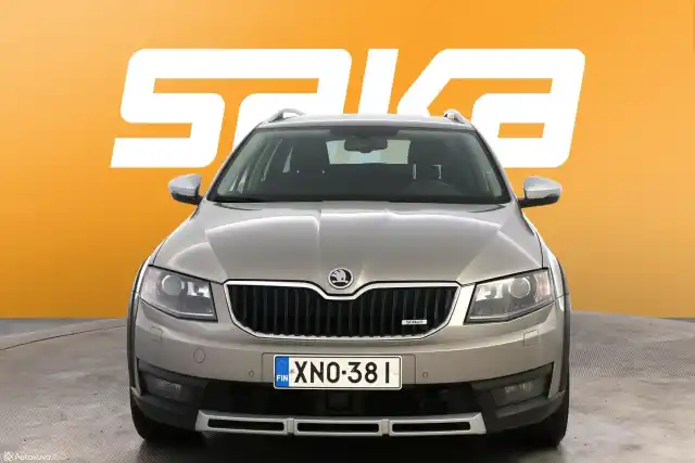 Beige Farmari, Skoda Octavia – XNO-381