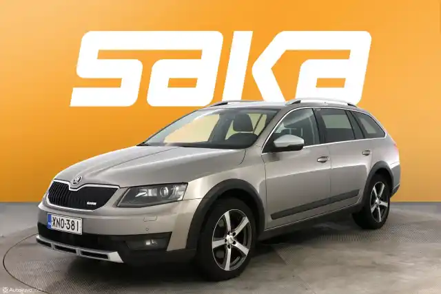 Beige Farmari, Skoda Octavia – XNO-381