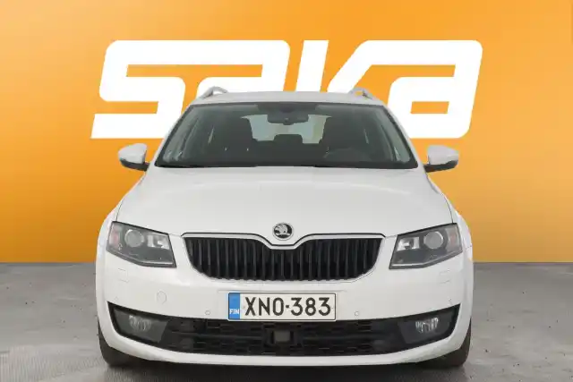 Valkoinen Viistoperä, SKODA OCTAVIA – XNO-383