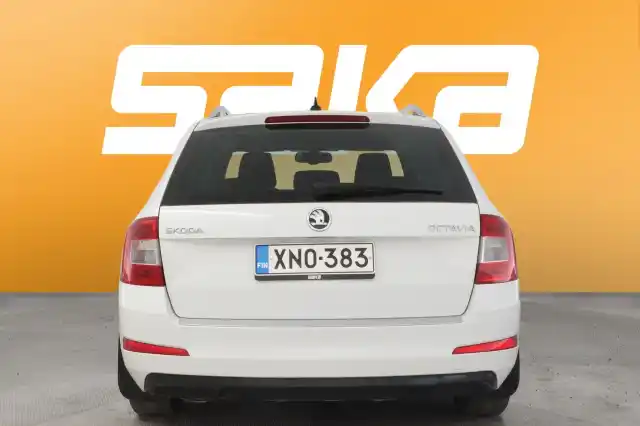 Valkoinen Viistoperä, SKODA OCTAVIA – XNO-383